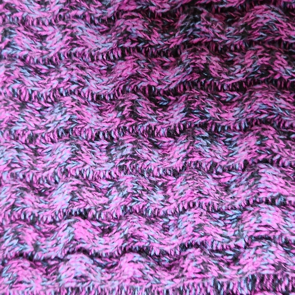 Gap Sweater - Picture 2 of 5